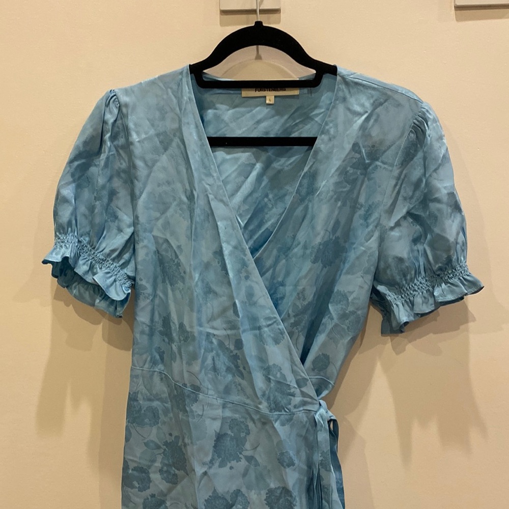 Diane Von Furstenberg Size Large Blue Dress